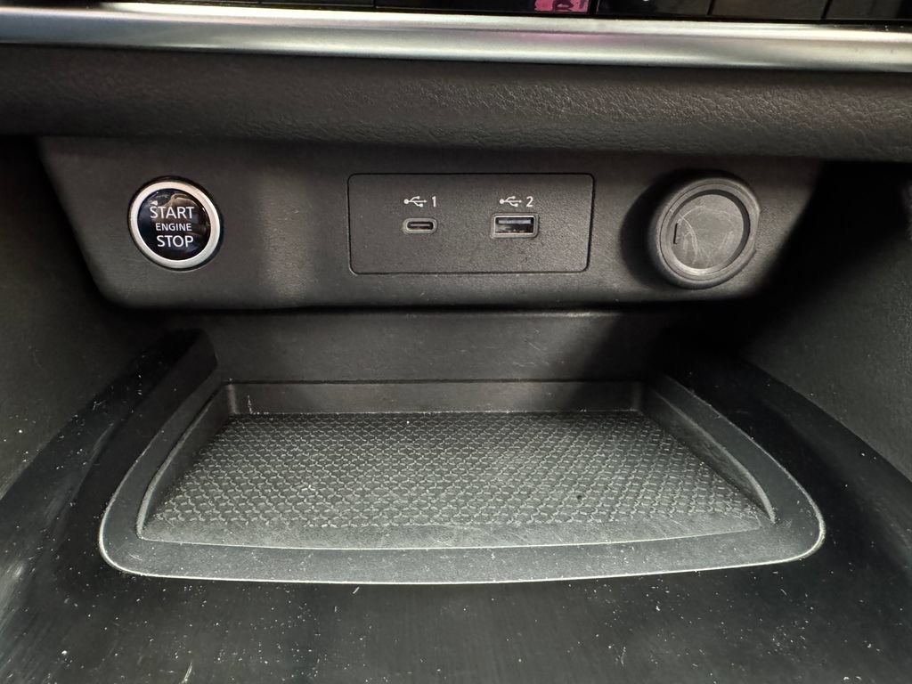 Used 2023 Nissan Rogue SV AWD/4WD image 18