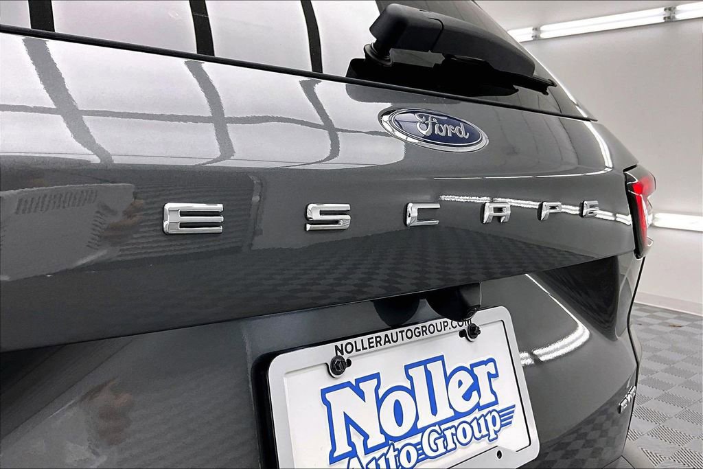 Certified 2025 Ford Escape ST-Line image 8