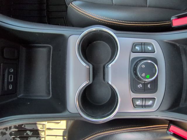 Used 2023 GMC Terrain AT4 image 15