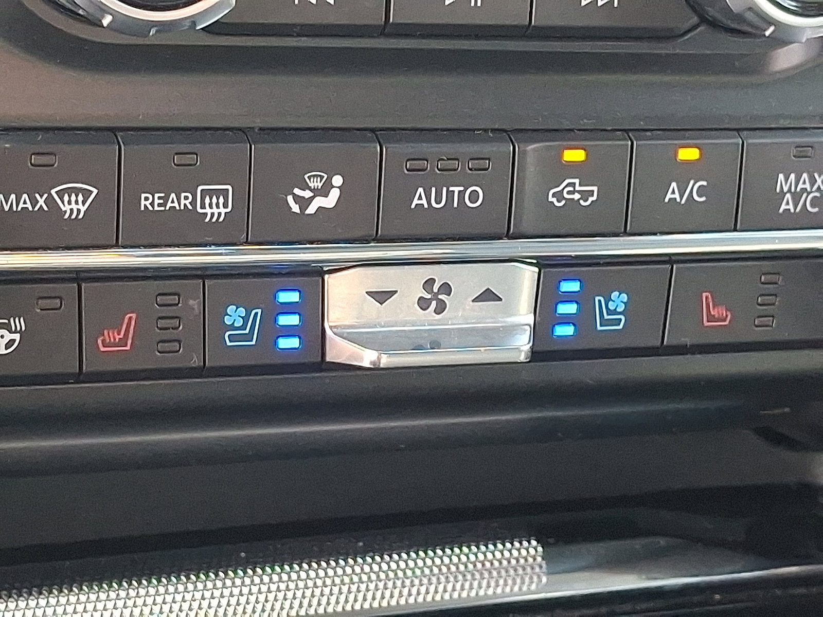 Certified 2022 Ford F150 Lariat w/ Equipment Group 502A High AWD/4WD image 24