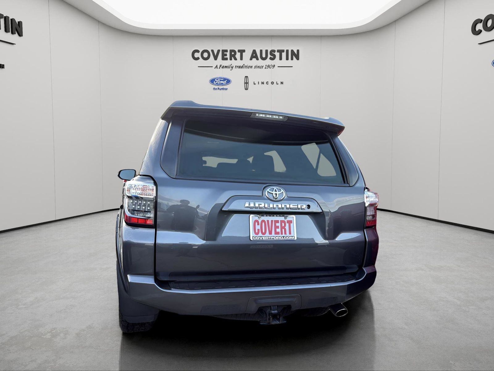 Used 2017 Toyota 4Runner SR5 Premium image 4