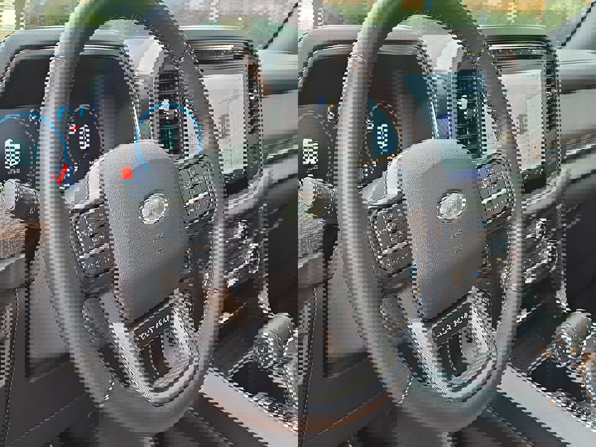 Certified 2023 Ford F150 Platinum w/ Equipment Group 701A High image 14