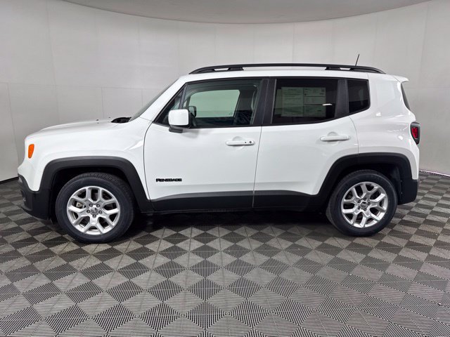 Used 2018 Jeep Renegade Latitude FWD image 7