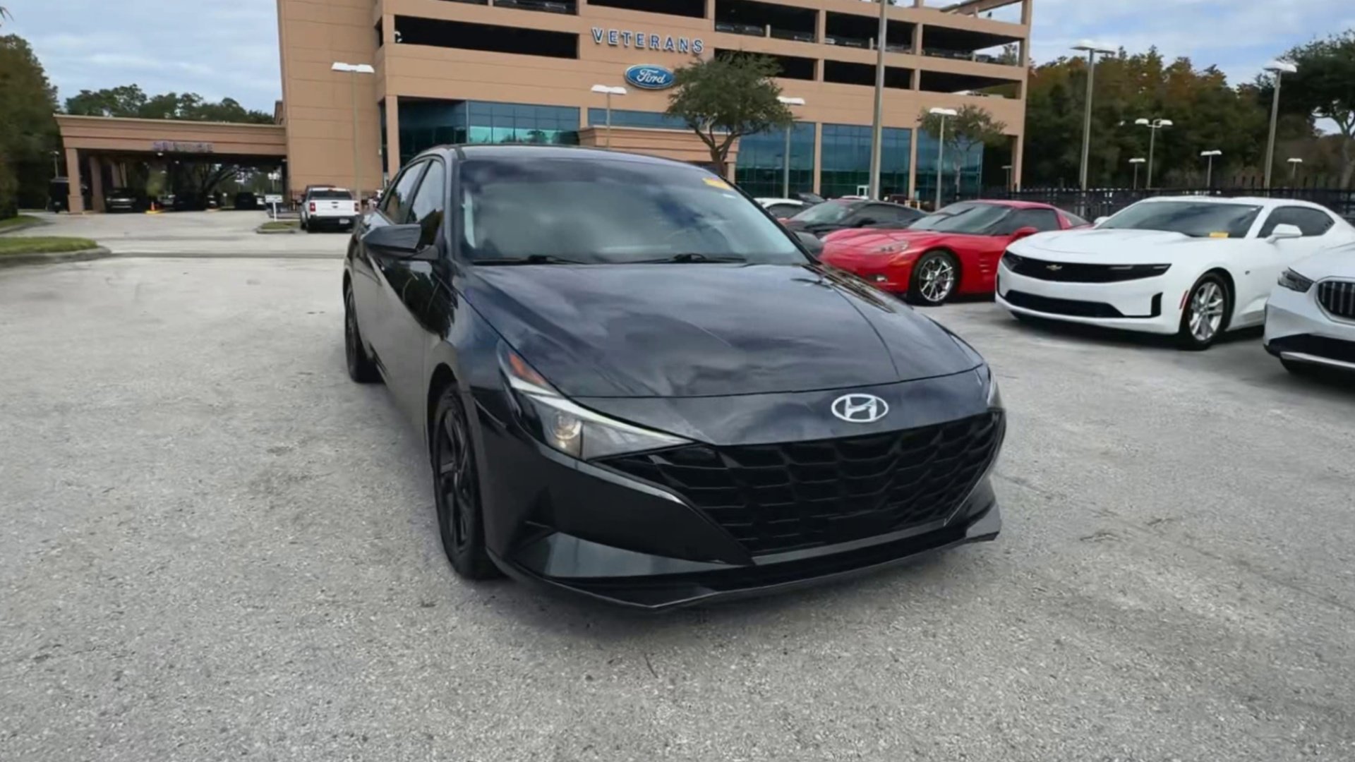 Used 2021 Hyundai Elantra SEL w/ Convenience Package image 4
