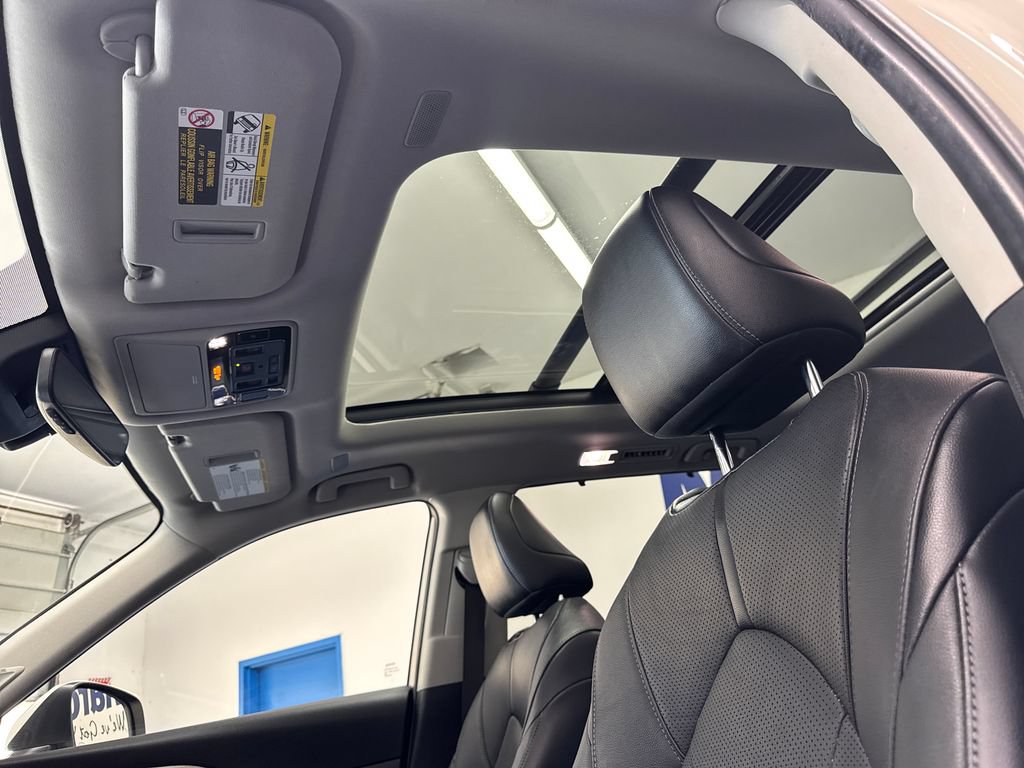 Used 2024 Toyota Grand Highlander AWD image 22