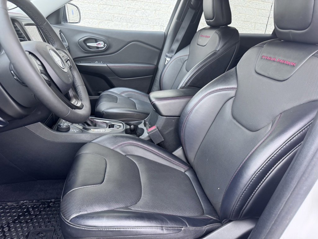 Used 2022 Jeep Cherokee Trailhawk w/ Sound & Nav Group image 15