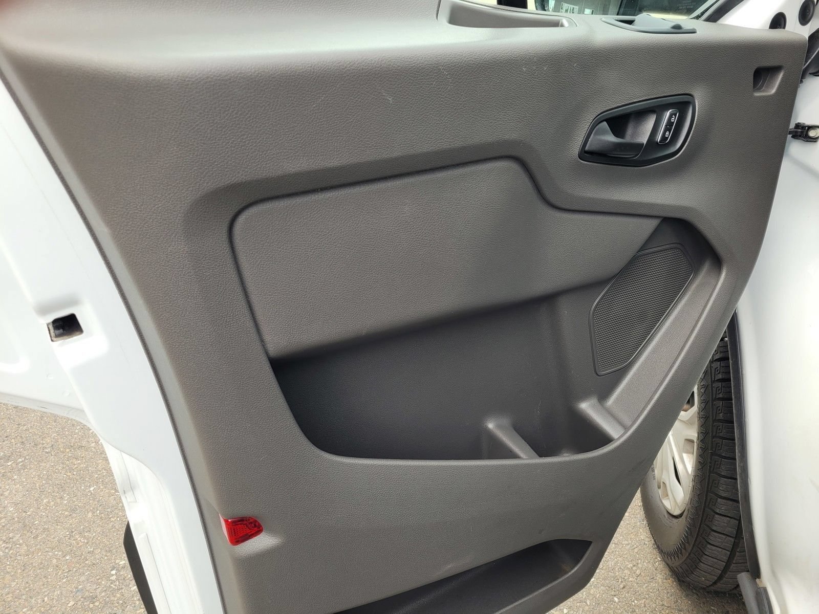 Certified 2022 Ford Transit 350 w/ Interior Upgrade Package RWD image 10