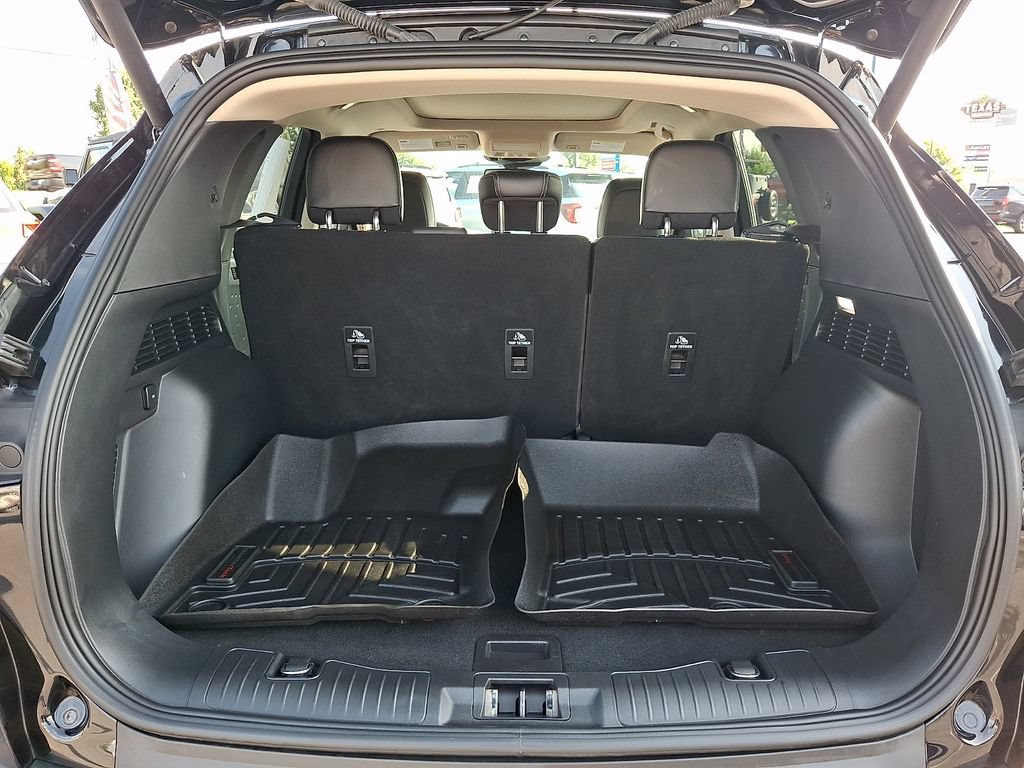 Certified 2020 Ford Escape Titanium AWD/4WD image 30