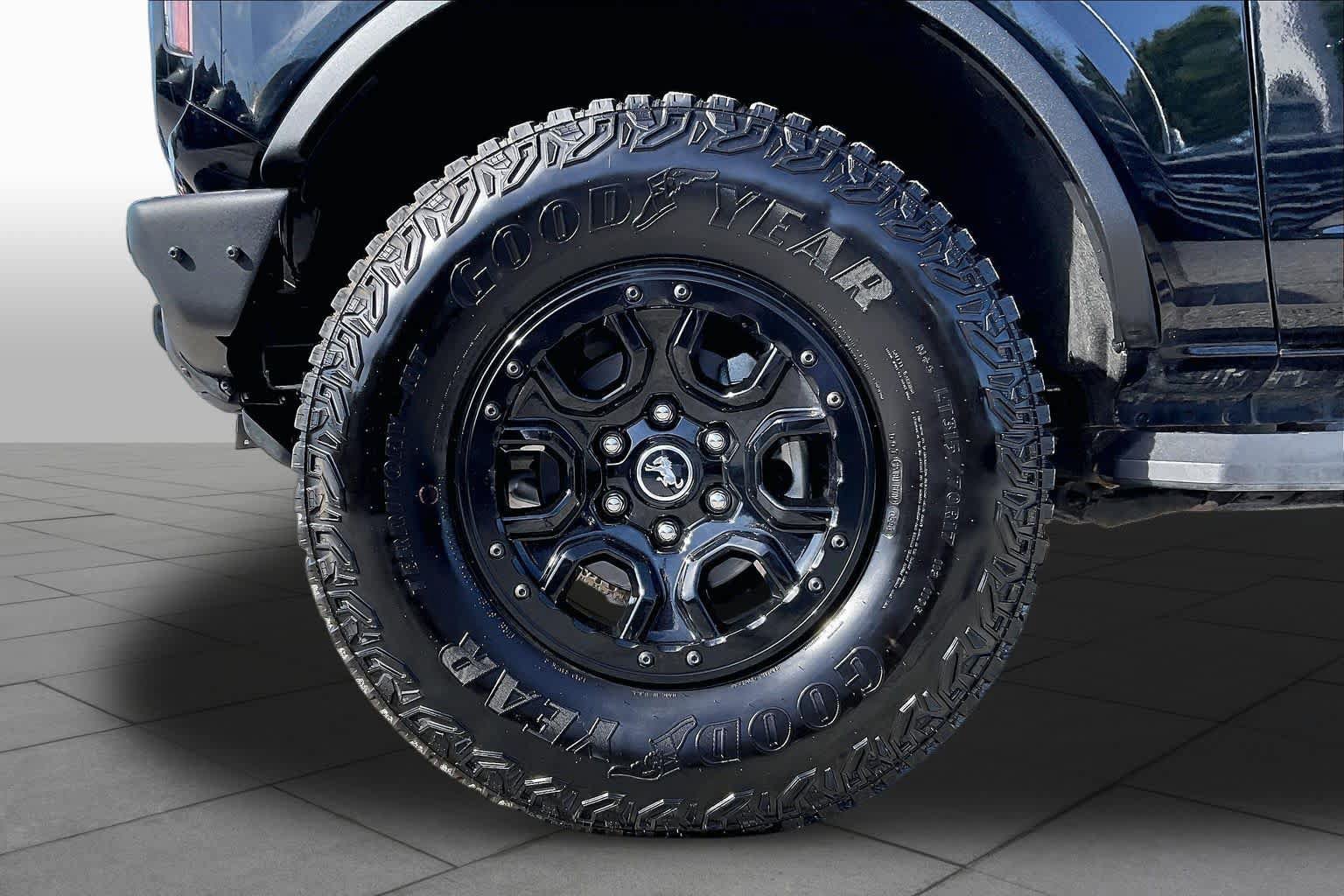 Certified 2024 Ford Bronco Wildtrak AWD/4WD image 11