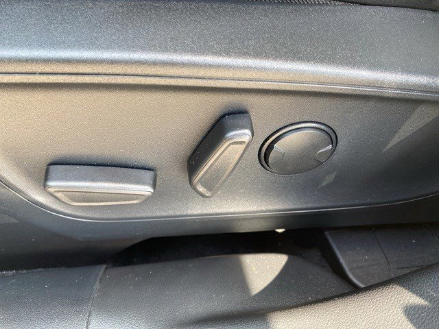 Certified 2024 Ford Escape Platinum w/ Premium Technology Package image 33