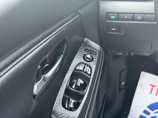 Used 2025 Nissan Sentra SV w/ All-Weather Package FWD image 19