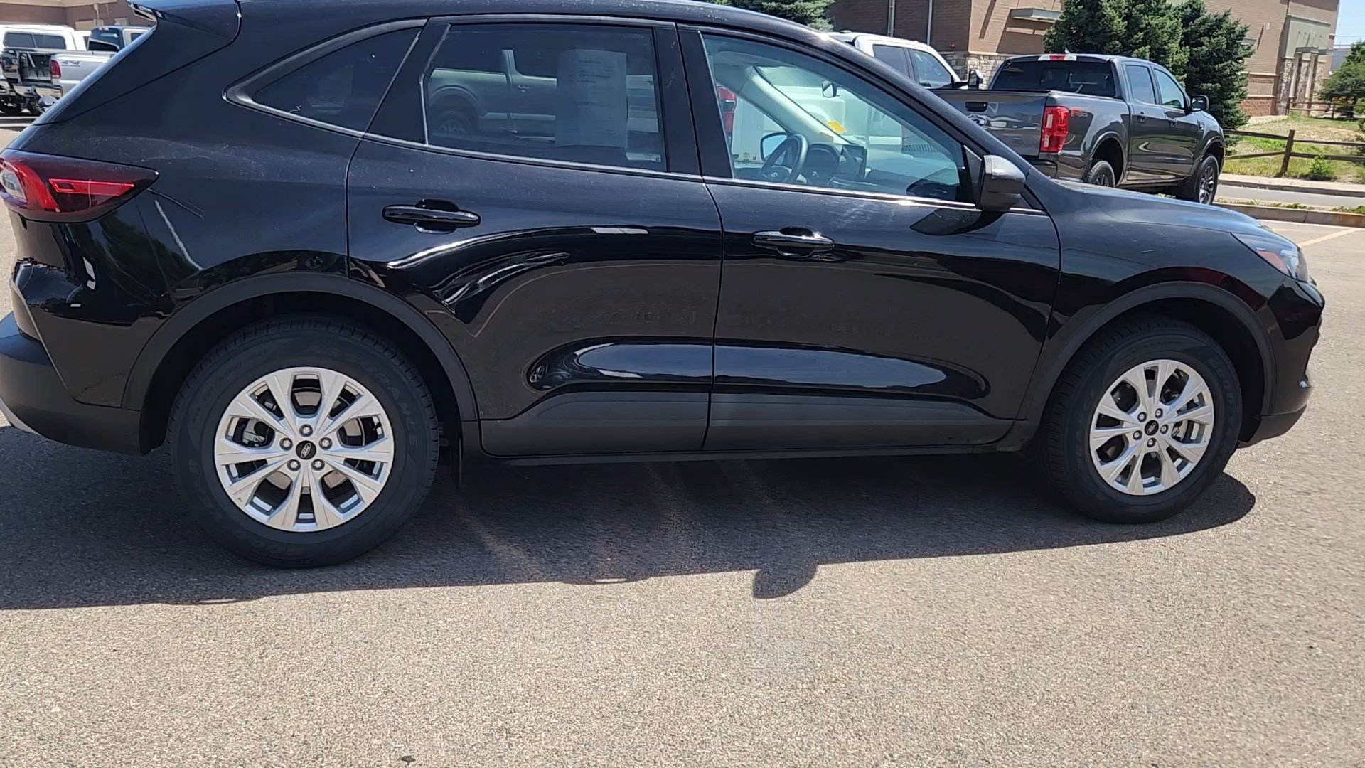 Certified 2025 Ford Escape Active AWD/4WD image 7