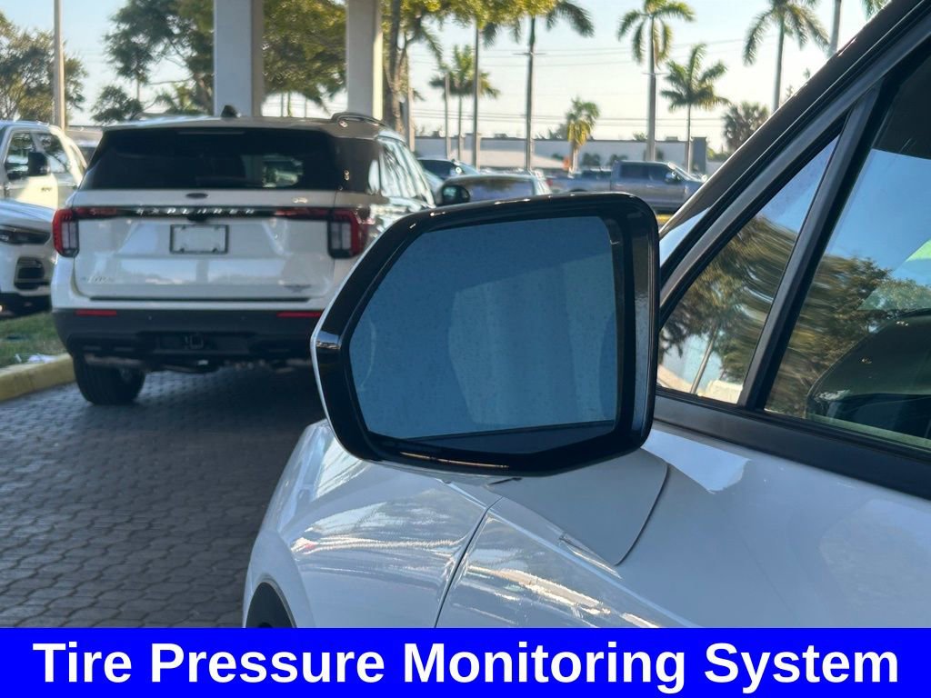 Used 2025 Chevrolet Blazer LT image 15