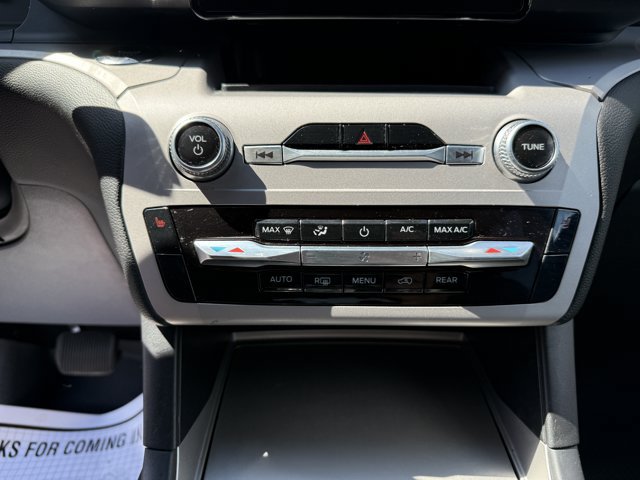 Certified 2023 Ford Explorer XLT AWD/4WD image 12