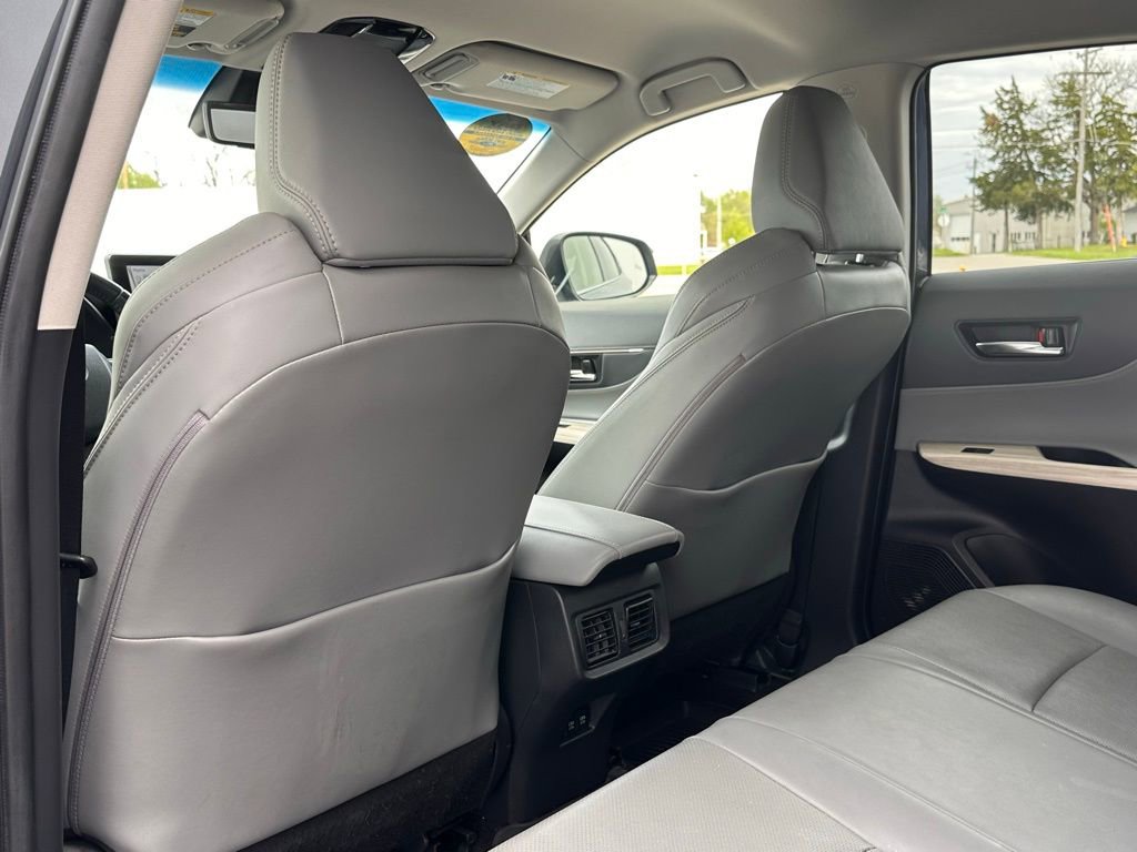 Used 2021 Toyota Venza Limited w/ Advanced Technology Package AWD/4WD image 13