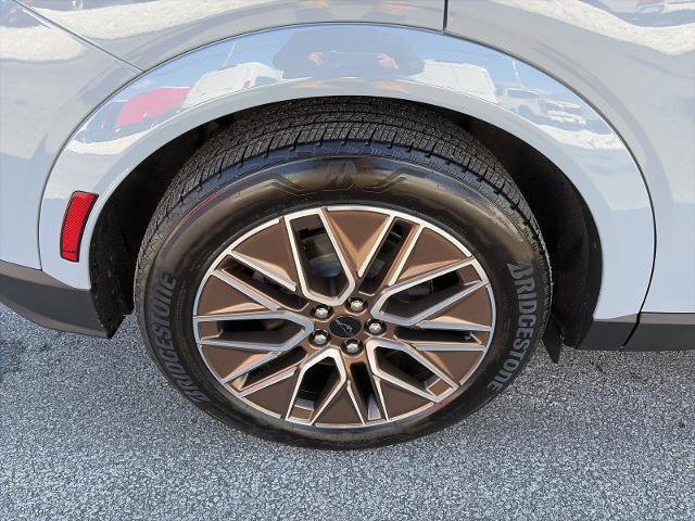 Certified 2025 Ford Mustang Mach-E Premium image 25