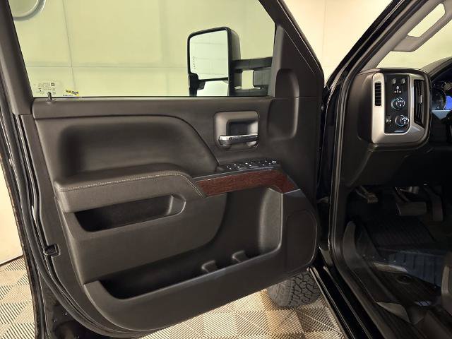 Used 2017 GMC Sierra 2500 SLE w/ HD SLE Preferred Plus Package AWD/4WD image 15