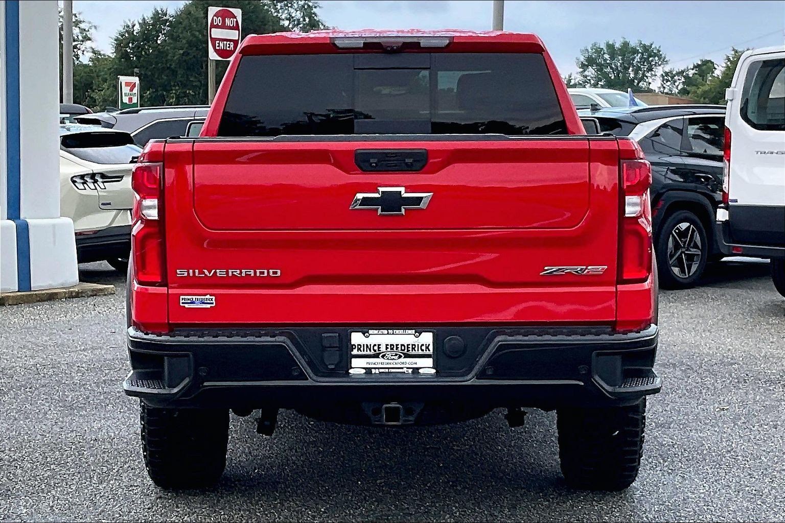 Used 2022 Chevrolet Silverado 1500 ZR2 w/ Technology Package AWD/4WD image 4