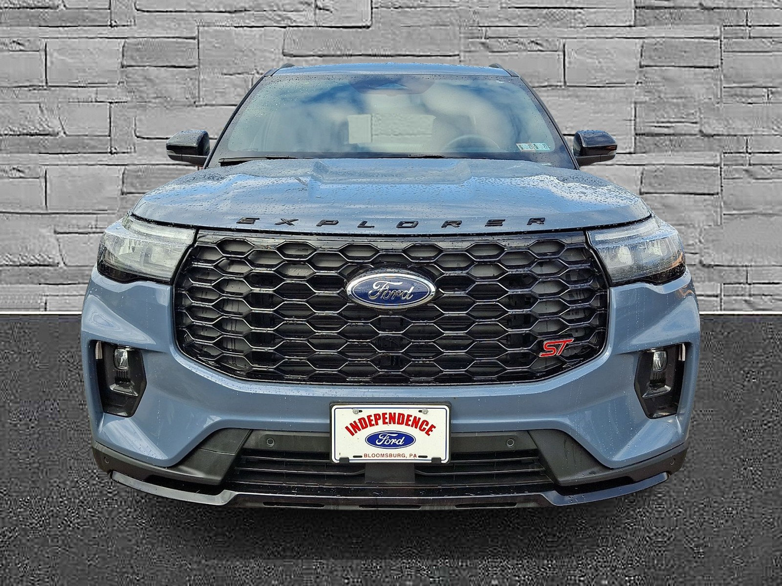 Certified 2025 Ford Explorer ST AWD/4WD image 3