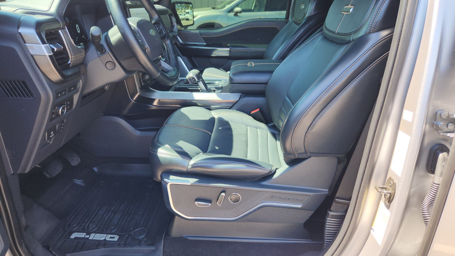 Certified 2022 Ford F150 Platinum w/ Equipment Group 701A High AWD/4WD image 19