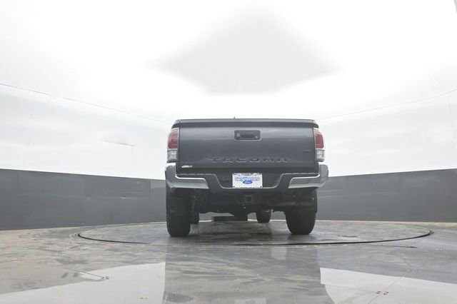 Used 2023 Toyota Tacoma TRD Off-Road AWD/4WD image 39