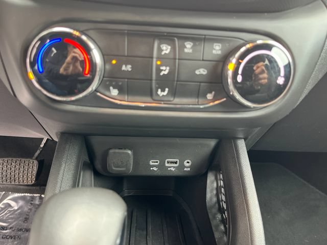 Used 2023 Chevrolet TrailBlazer RS AWD/4WD image 33