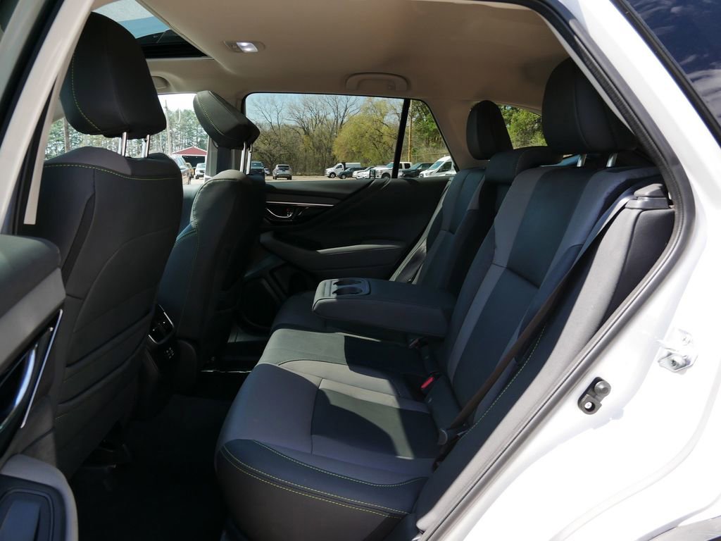 Used 2024 Subaru Outback Onyx Edition AWD/4WD image 11