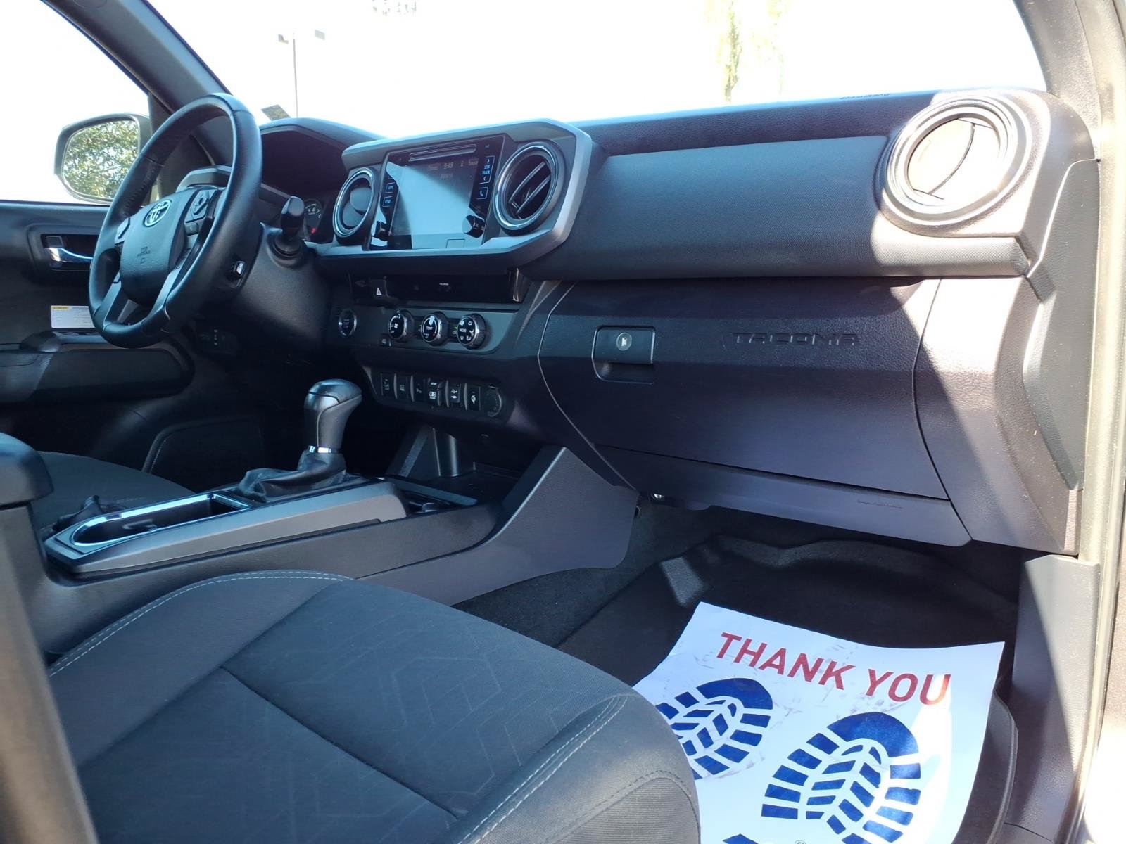 Used 2018 Toyota Tacoma TRD Off-Road w/ Technology Package RWD image 10