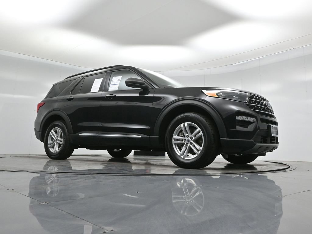 Certified 2024 Ford Explorer XLT w/ Equipment Group 202A AWD/4WD video 2