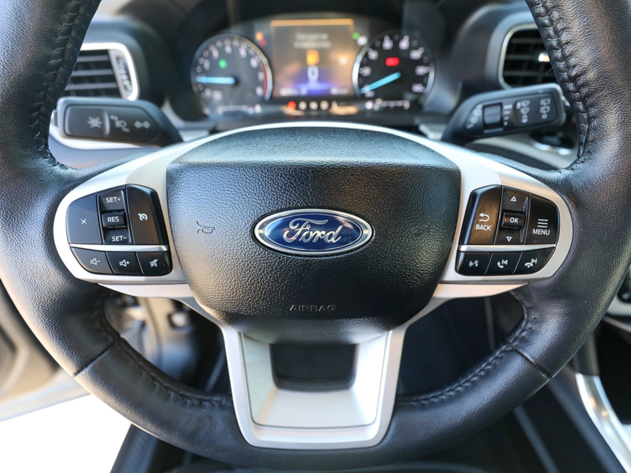 Certified 2023 Ford Explorer XLT w/ Equipment Group 202A AWD/4WD image 15