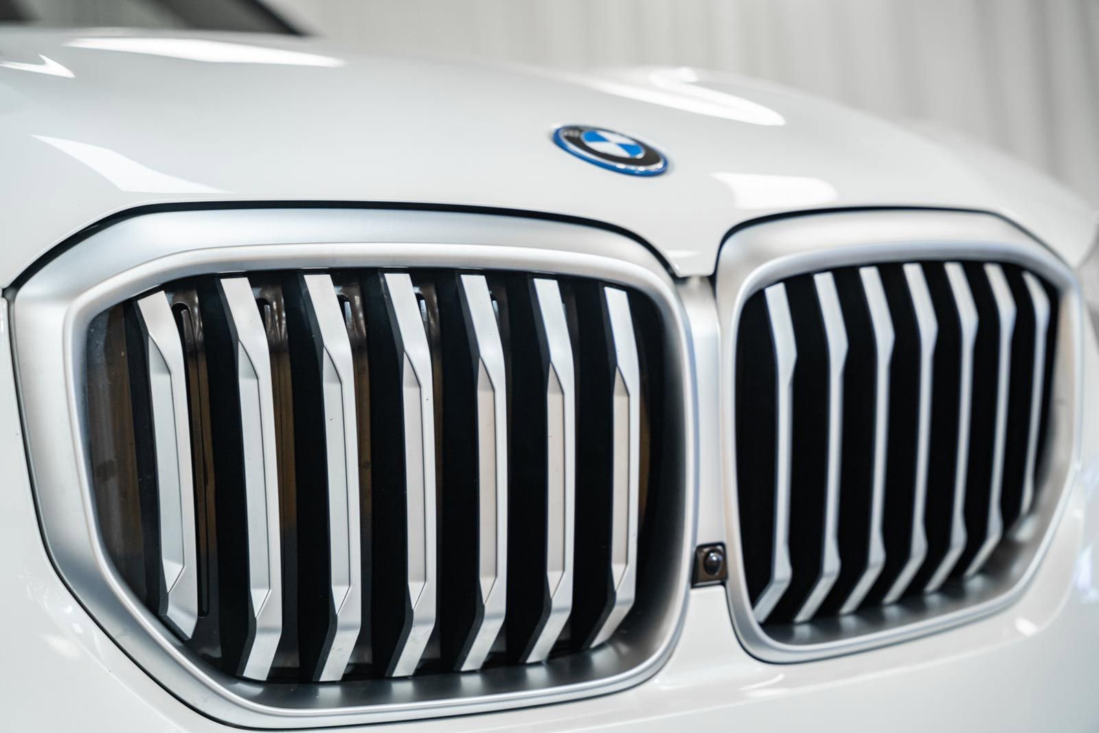 Used 2024 BMW X5 xDrive50e image 7