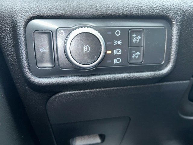 Certified 2022 Ford Explorer XLT w/ Equipment Group 202A image 23