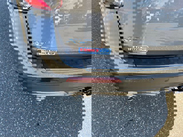 Certified 2022 Ford Explorer XLT w/ Equipment Group 202A image 22