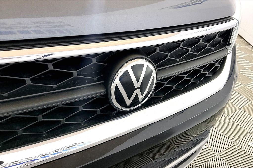 Used 2022 Volkswagen Taos SE FWD image 23