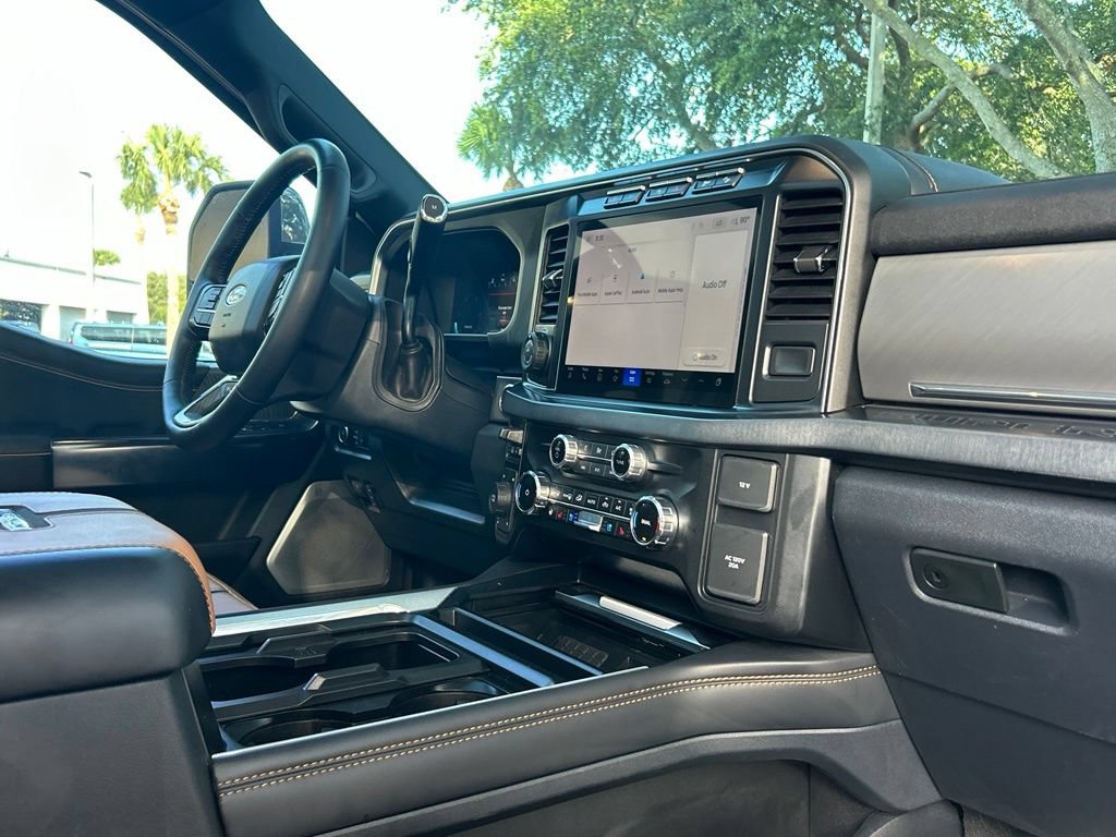 Certified 2024 Ford F250 Platinum w/ FX4 Off-Road Package AWD/4WD image 29