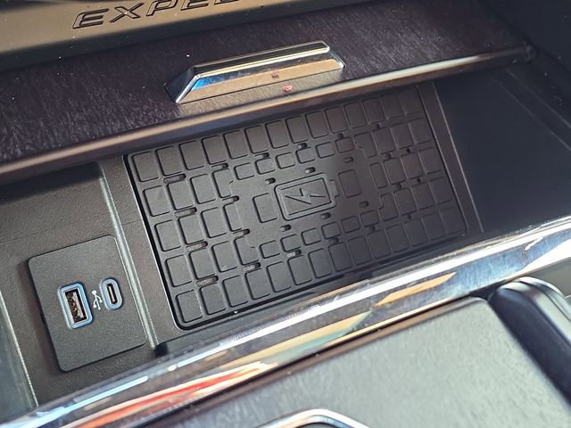 Certified 2024 Ford Expedition Max Platinum image 28
