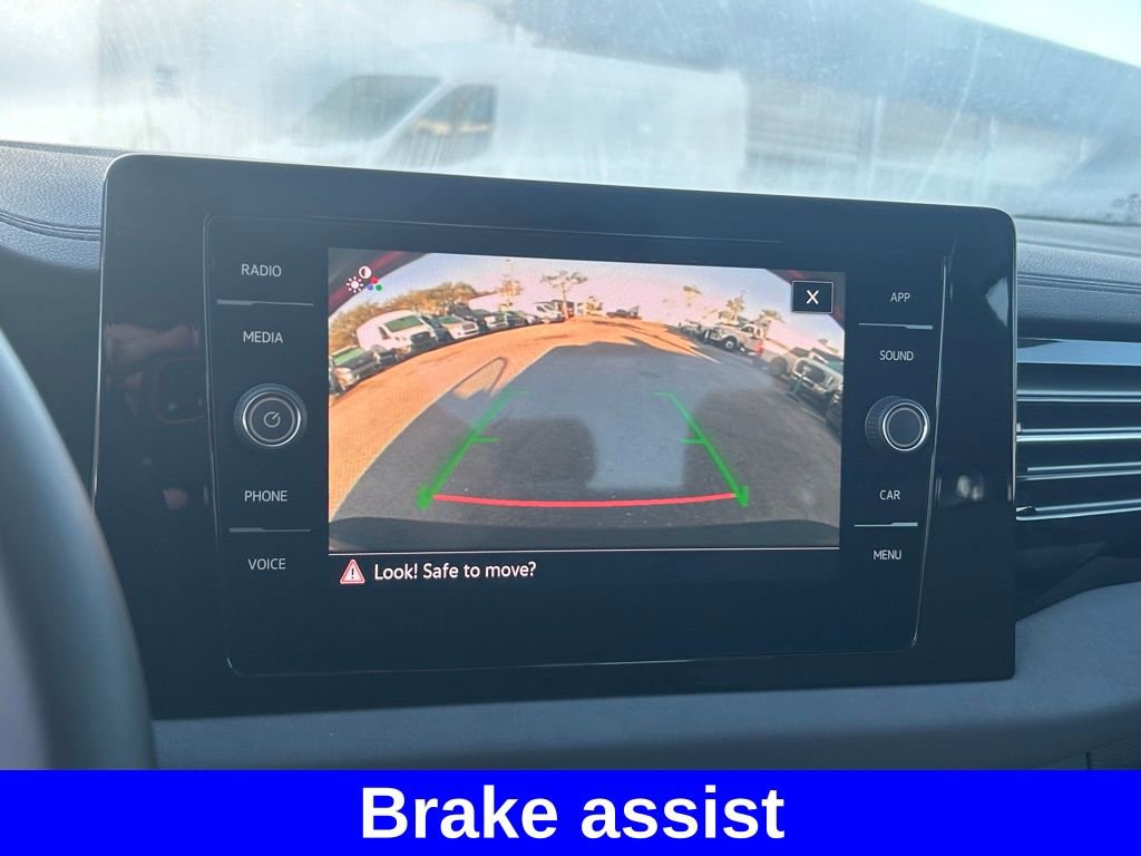 Used 2025 Volkswagen Jetta SE image 11