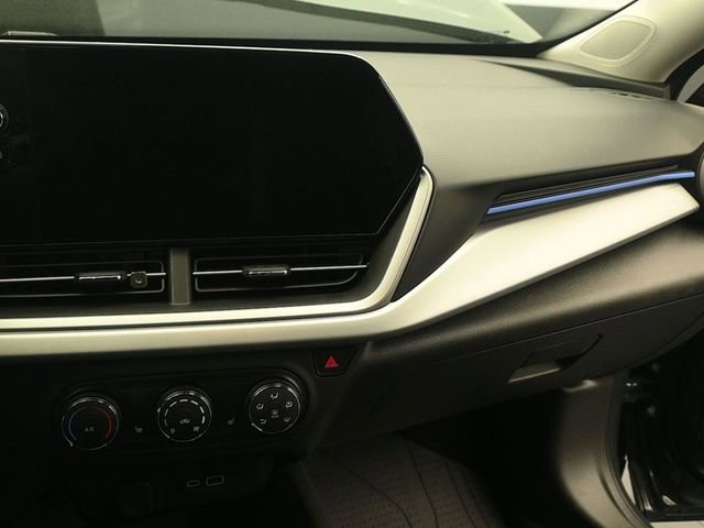 Used 2025 Chevrolet Trax LS w/ LS Convenience Package image 12