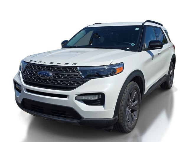 Certified 2023 Ford Explorer XLT w/ Equipment Group 202A AWD/4WD image 2