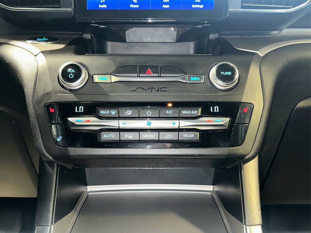 Certified 2020 Ford Explorer XLT w/ Equipment Group 202A AWD/4WD image 35