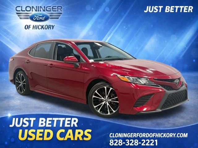 Used 2018 Toyota Camry SE w/ Moonroof Package image 1