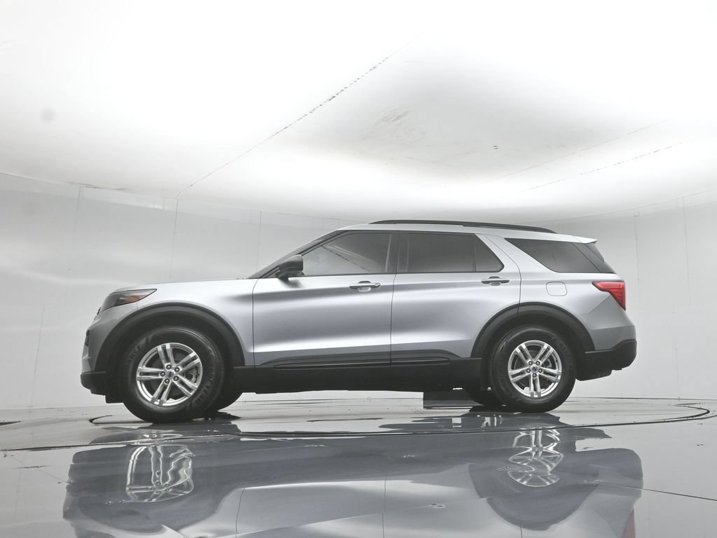 Certified 2023 Ford Explorer XLT RWD image 55