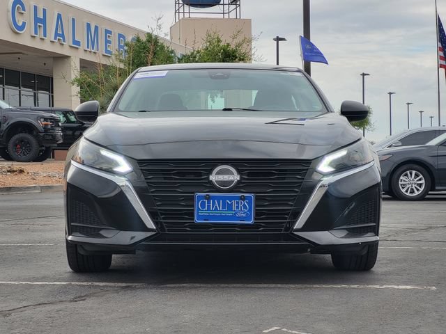 Used 2024 Nissan Altima 2.5 SV FWD image 2