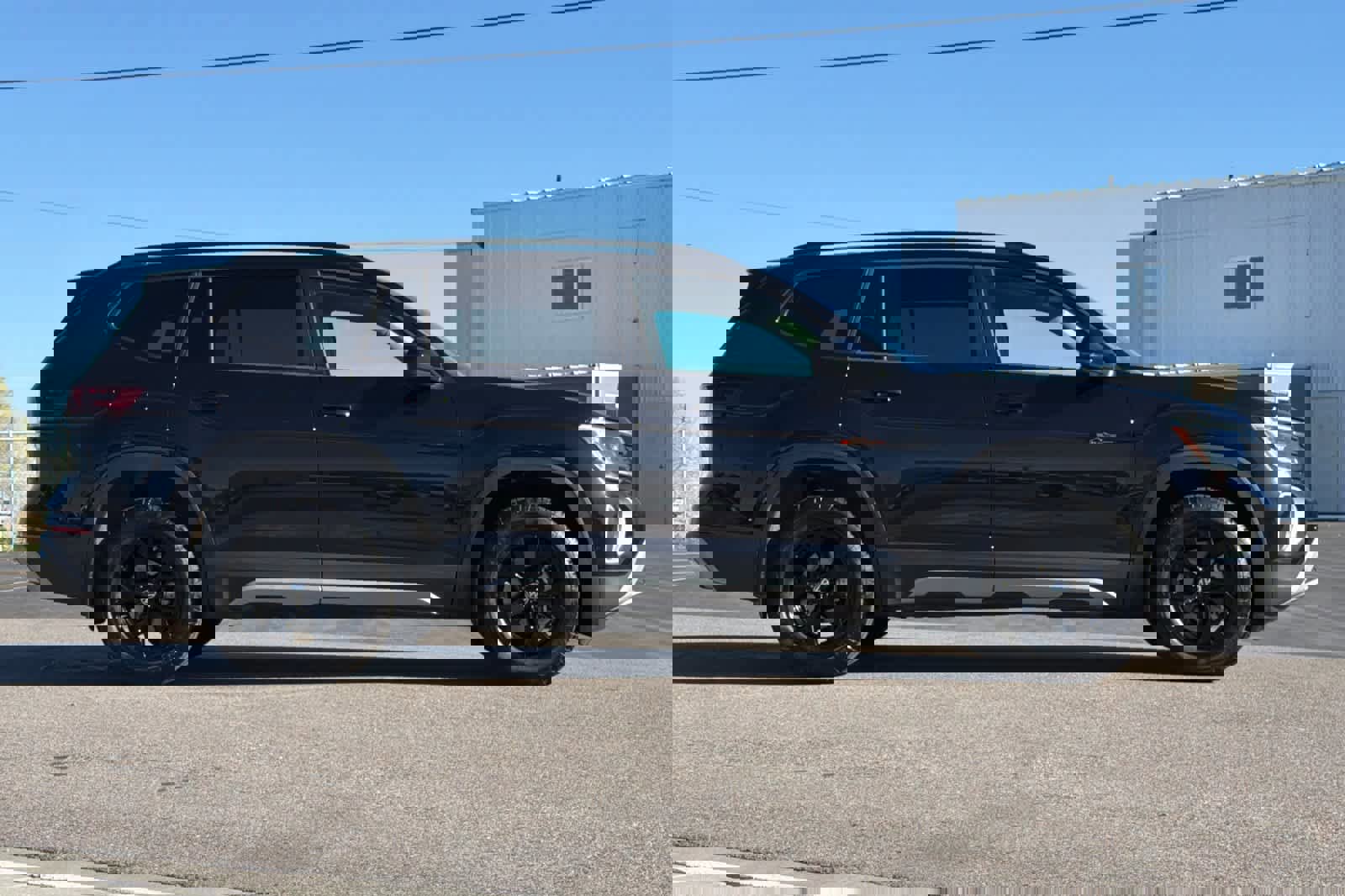 Used 2025 Volkswagen Atlas Peak Edition SE image 6