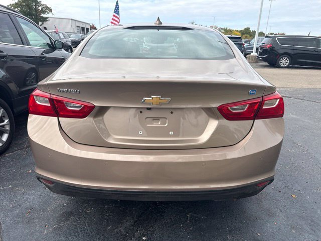 Used 2018 Chevrolet Malibu Hybrid w/ Leather Package FWD image 5