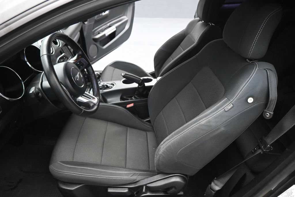 Certified 2017 Ford Mustang Coupe RWD image 10