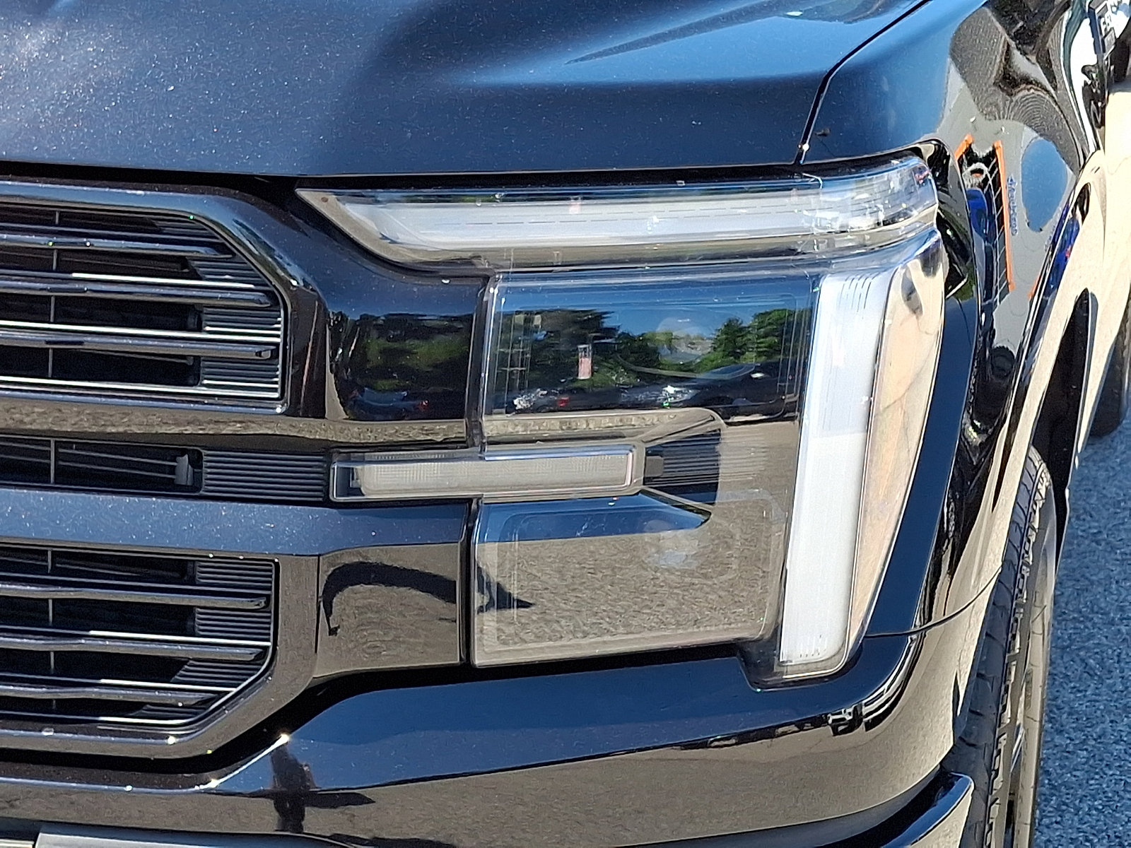 Certified 2024 Ford F150 Platinum w/ Equipment Group 702A High AWD/4WD image 12
