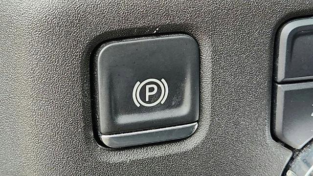 Used 2024 GMC Sierra 1500 SLT image 11