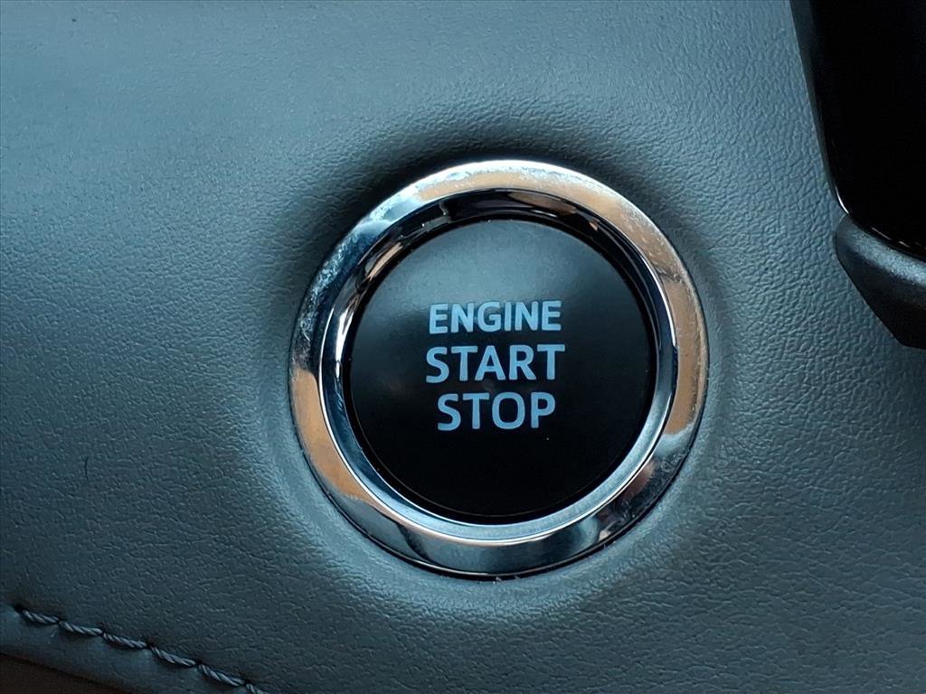 Used 2022 Toyota Highlander L image 21