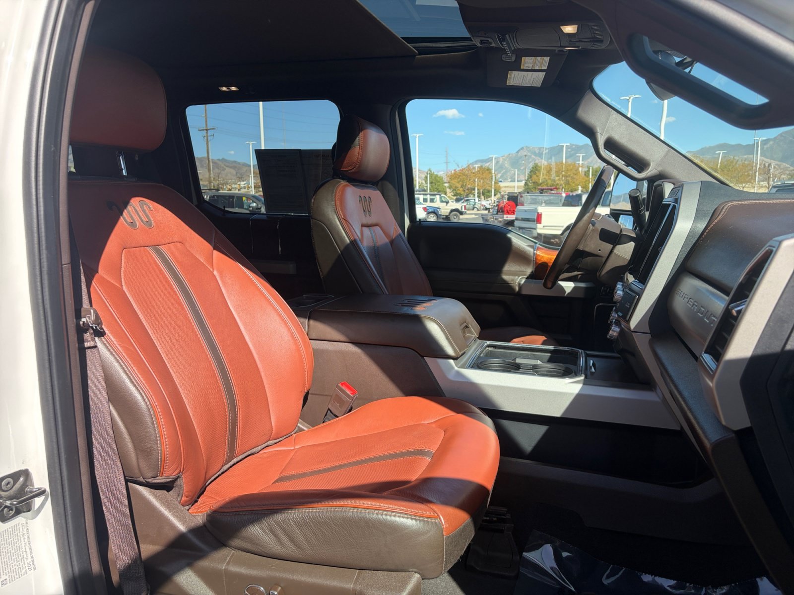 Certified 2022 Ford F350 King Ranch w/ King Ranch Ultimate Package AWD/4WD image 32
